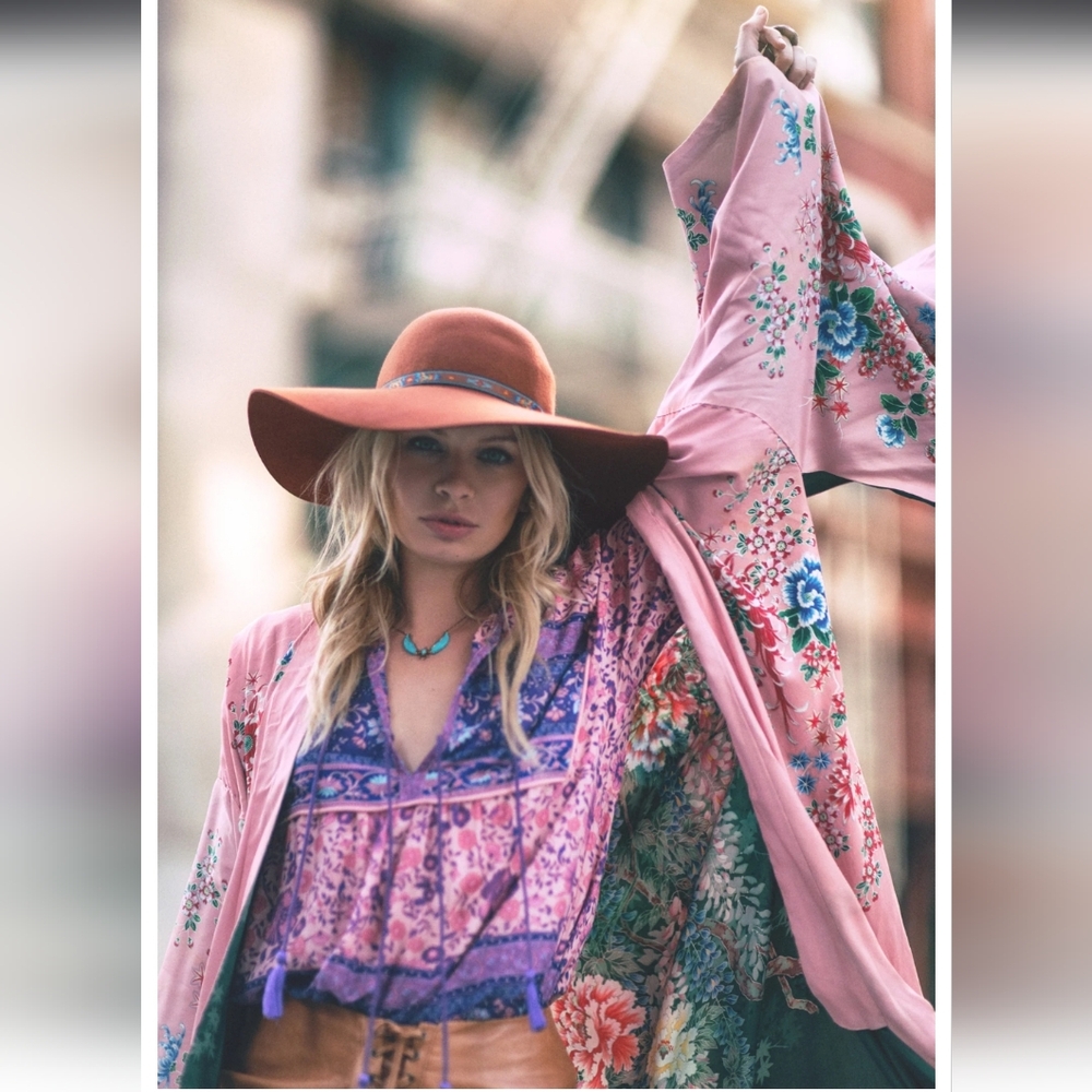 Spell Folktown Blouse M
